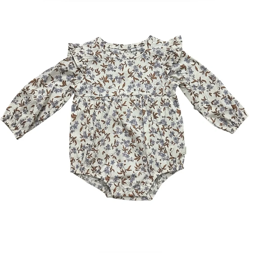Tahari Baby 4 Piece Set Baby Girl 6-9 Months Bodysuit Cardigan Bow Socks NWT